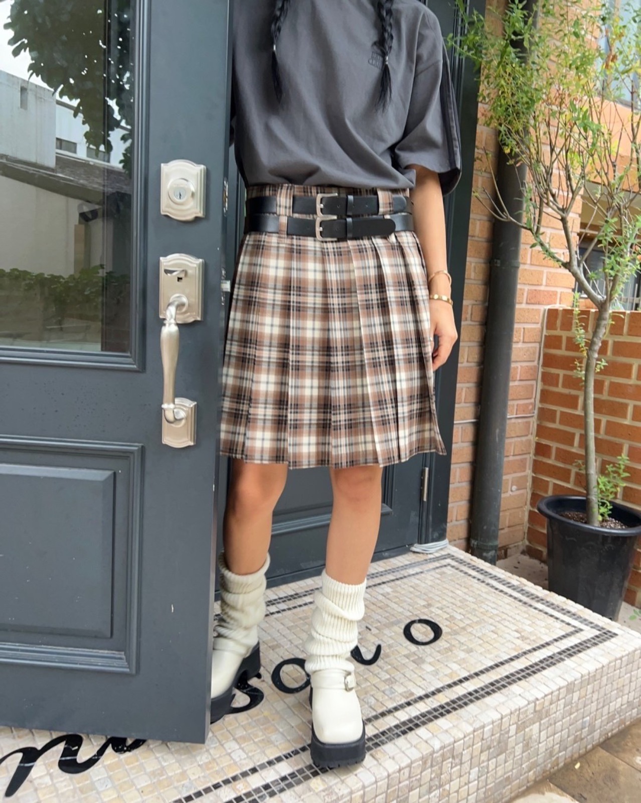Checkered Mid Skirt In Brown