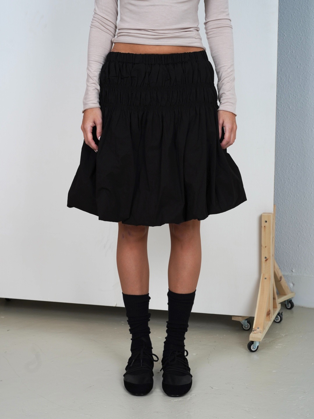 028 Omu 2 ways puff skirt (Black)