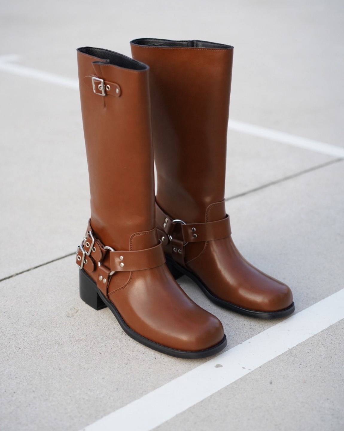 Buckle Mid Boots In Brown